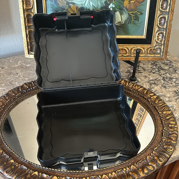 Disney New Rare Pirates of the Caribbean plastic Lunchbox Pale Tote Lunch Box - Picture 4 of 8